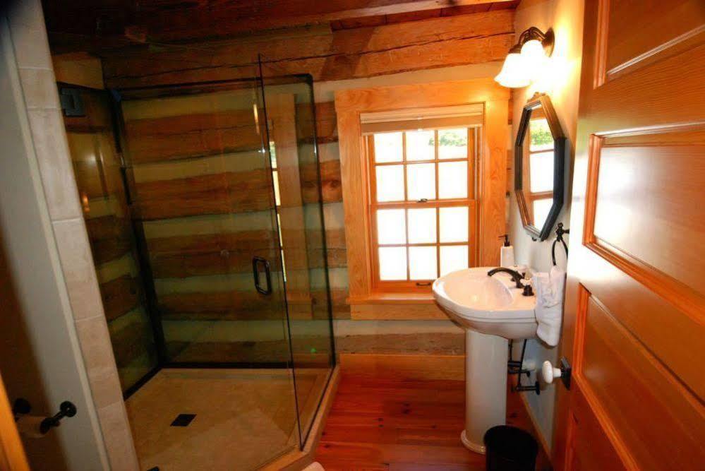 Silver Lake Bed And Breakfast (Adults Only) Харрисонберг Экстерьер фото